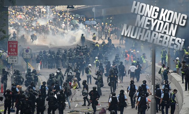 Hong Kong’da sokaklar savaş alanı