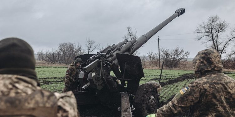 Donbas, Ukrayna’nın askeri hareketliliğine sahne oluyor