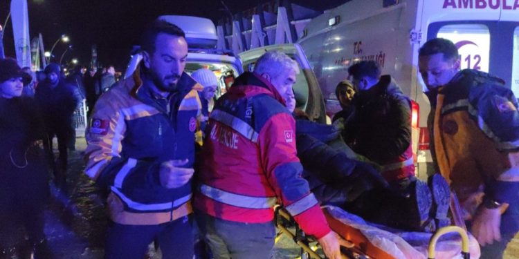 Kars’ta otelin otel tavanının çökmesiyle yaralanan 32 kişi taburcu edildi