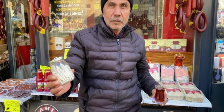 Kenger sakızının kilosu 2 bin 500 TL