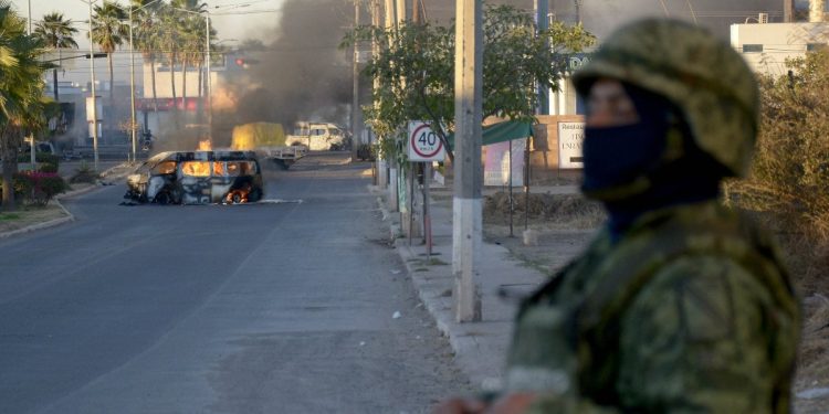 Meksika’da Sinaloa Karteli terör estiriyor: 7 yaralı