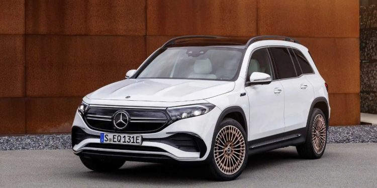 Mercedes, ücretli abonelik sistemine geçiyor
