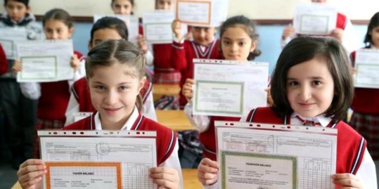 Okullar bugün yarıyıl tatiline giriyor