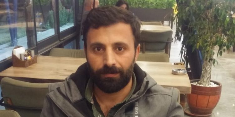 Sakarya’da kiraya verdiği evi çöp içinde buldu
