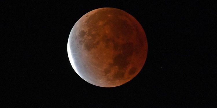 Türkiye’den bu yıl 2 Ay tutulması ile 8 meteor yağmuru izlenebilecek