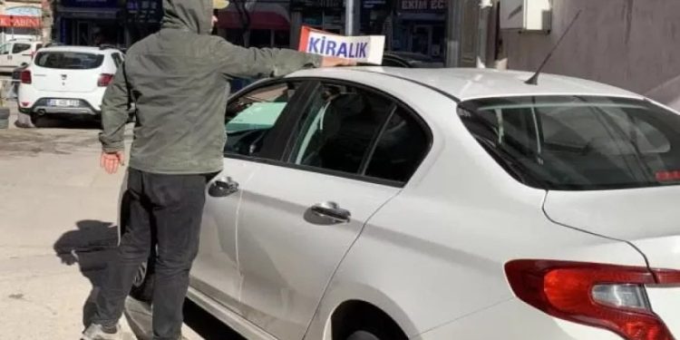 Vatandaşlar kiralık araçları tercih etmeye başladı