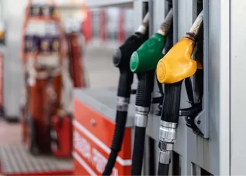 Benzinin ardından bir büyük indirim de motorine: Litresi 2 lira 92 kuruş ucuzladı